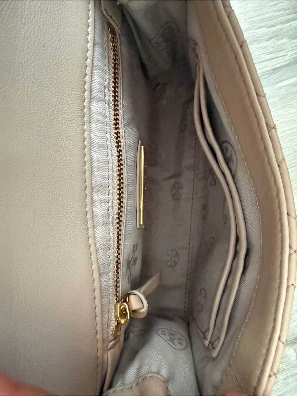 Tory Burch Fleming Shoulder Bag